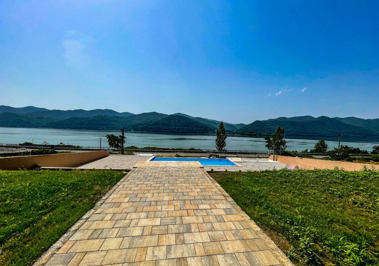 Pensiunea Balkan Gornea Exterior foto